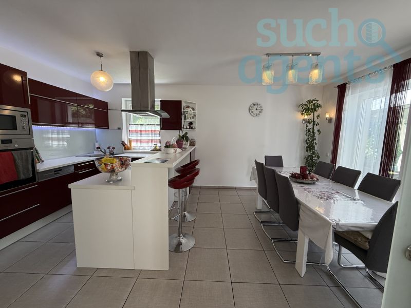 Top ausgestattetes Einfamilienhaus mit Doppelgarage und Wintergarten /  / 4073 Wilhering / Schnering / Bild 2