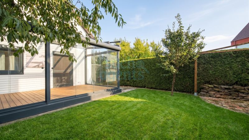 Modernisiertes Eckhaus mit ca. 200 m² Wohnfläche, Sommergarten, Sauna & Garage / / 4052 Ansfelden / Bild 0