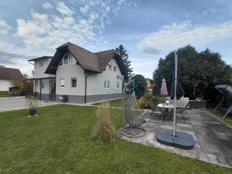 Stilvolles Zuhause mit Gartenidylle fr die ganze Familie!