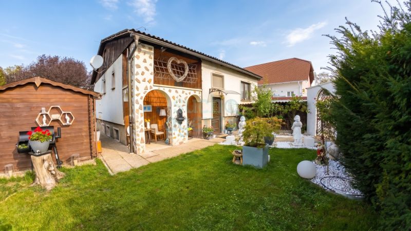 Bungalow mit gro�em Garten, Vollkeller & Garage in Sackgasse ? m�gliches Ausbaupotenzial