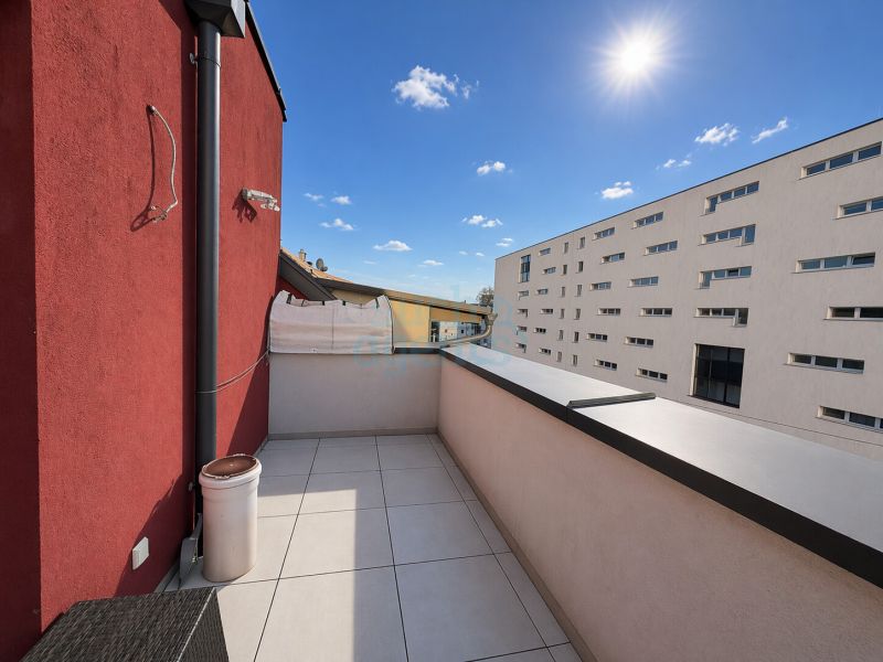 Penthouse-Feeling mit zwei gro�en Terrassen n�he Wasserwald - noch kurze Zeit Eintragungsgeb�hr frei