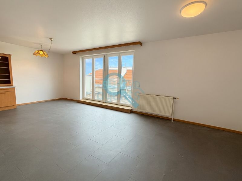 Tolle Dachgeschosswohnung - ca. 73m� mit 2 Terrassenz -Verf�gbar ab 01.07.2026