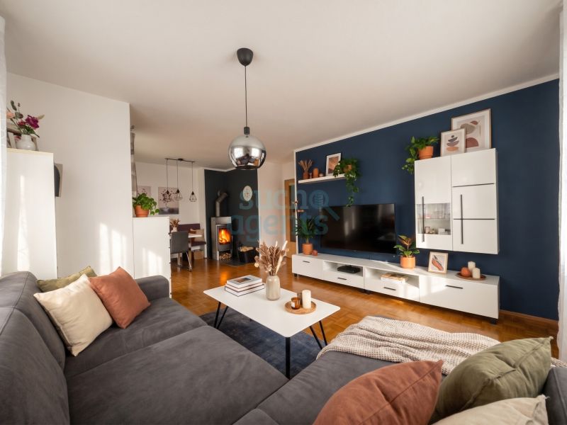 Gepflegte 3-Zimmer-Wohnung mit S�d-Balkon, Kamin, Carport & Freistellplatz in ruhiger Lage /  / 4925&nbsp;Pramet / Bild 1