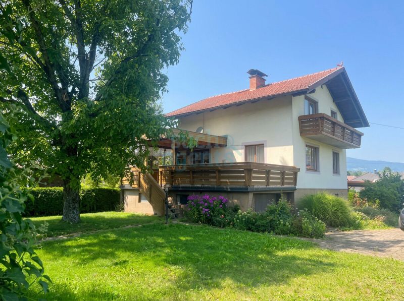 Renovierungsbed�rftiges Einfamilienhaus mit Balkon und Terrasse auf gro�z�gigem Grundst�ck /  / 8530&nbsp;Deutschlandsberg / Bild 0