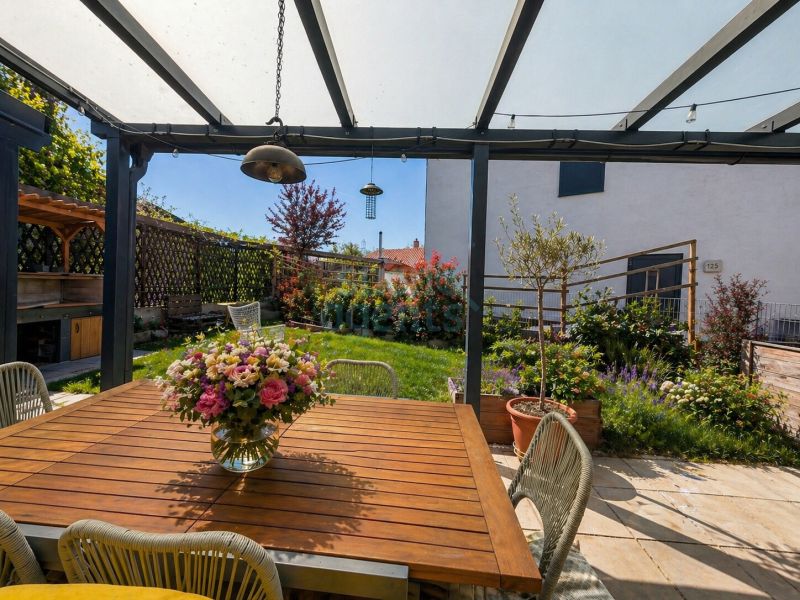 Wohnen im Gr�nen: Doppelhaush�lfte mit Top Ausstattung & Carport