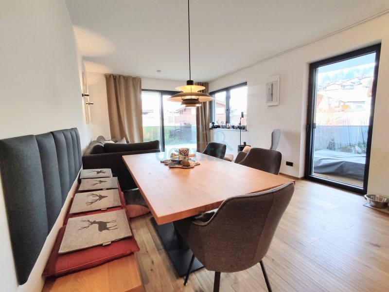 Moderne 3-Zimmerwohnung mit 2 Balkone, 2 Tiefgaragenpltze und hauseigenem Fitnessraum