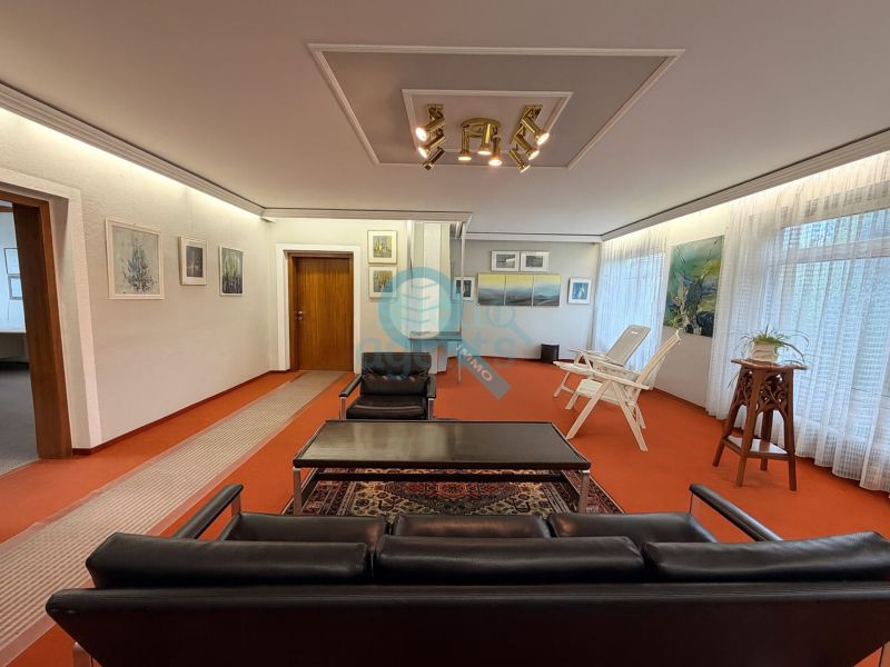 Gro�es Ein-Zweifamilienhaus zentral in Wels /  / 4600&nbsp;Wels / Bild 1