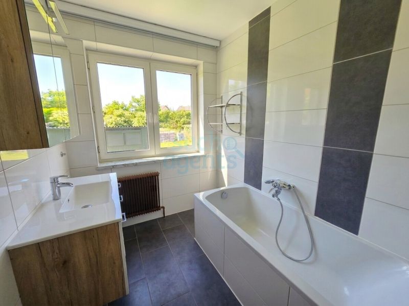 Zweifamilienhaus mit Ausbaupotential in ruhiger Siedlungslage /  / 4053&nbsp;Ansfelden / Bild 4