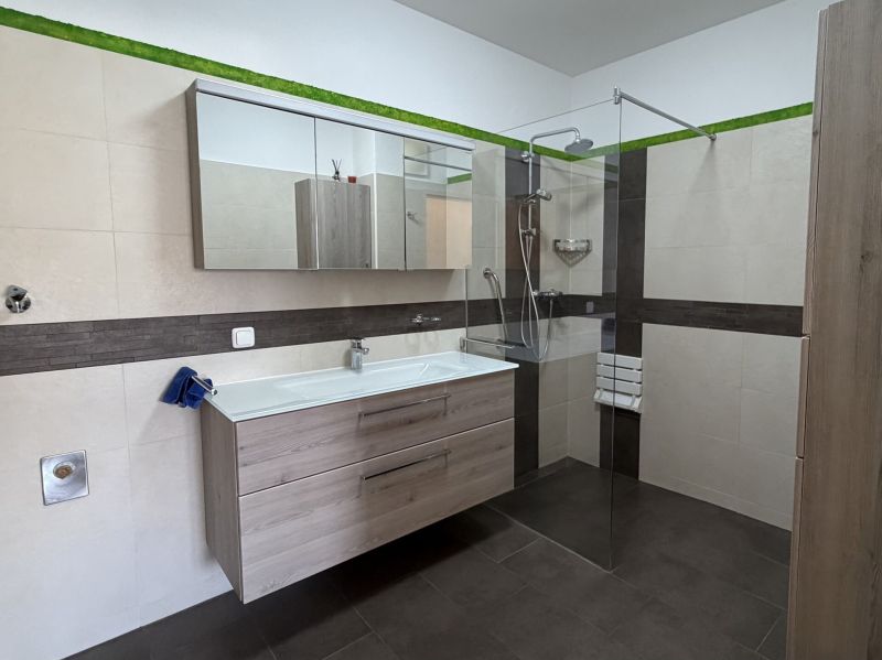 Neuer Preis! Sonnige Aussichten in bester Lage- Stilvolle 3-Zimmer-Wohnung mit Loggia /  / 4600&nbsp;Thalheim / Bild 4