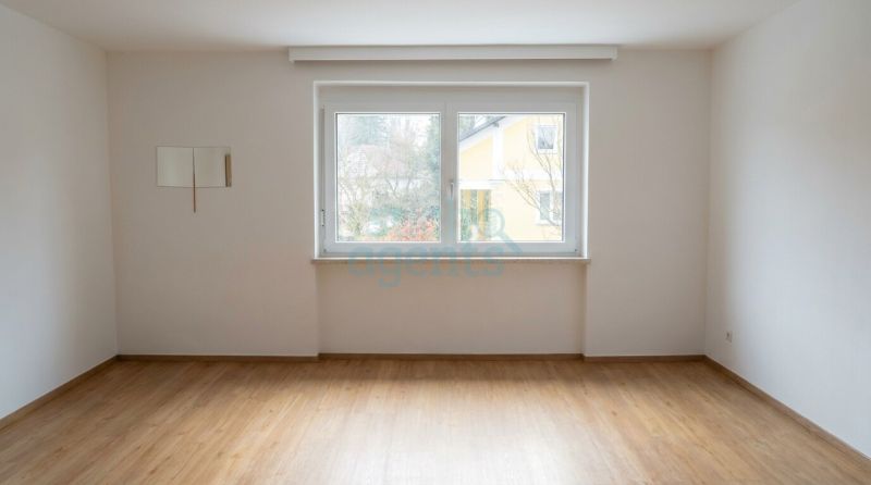 Gro�z�giges Familienhaus mit Pool, Kamin, PV-Anlage und hochwertiger Tischlerausstattung /  / 4973&nbsp;Sankt Martin im Innkreis / Bild 2