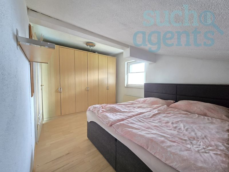 Attraktive Dachgeschosswohnung ? Wintergarten, Terrasse, Garten & mehr /  / 4616 Weikirchen an der Traun / Bild 3