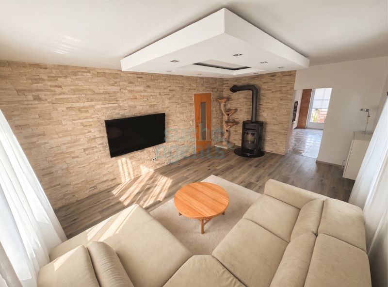 Modernes Mehrfamilienhaus mit 3 Wohneinheiten und gro�em Garten /  / 4331&nbsp;Naarn im Machlande / Bild 2