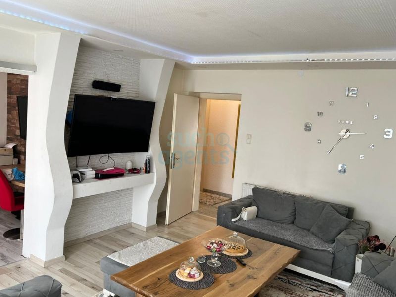 Neuwertige 4-Zimmer-Eigentumswohnung mit ca. 90 m�