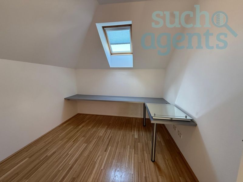 Exklusive Haush�lfte mit moderner K�che, Marmorb�den und 150 m� Nutzfl�che /  / 4050&nbsp;Traun / Bild 5