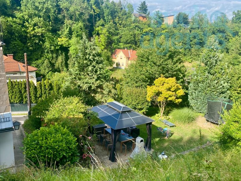 Neuwertiges Mehrfamilienhaus mit 3 Wohneinheiten in ruhiger Lage /  / 8020&nbsp;Graz / Bild 1