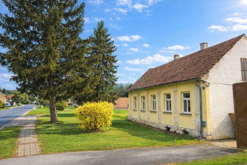 Liegenschaft mit gro�em Potenzial auf ca. 1.807 m� bewilligter Einreichplan & bestehende Bodenplatte