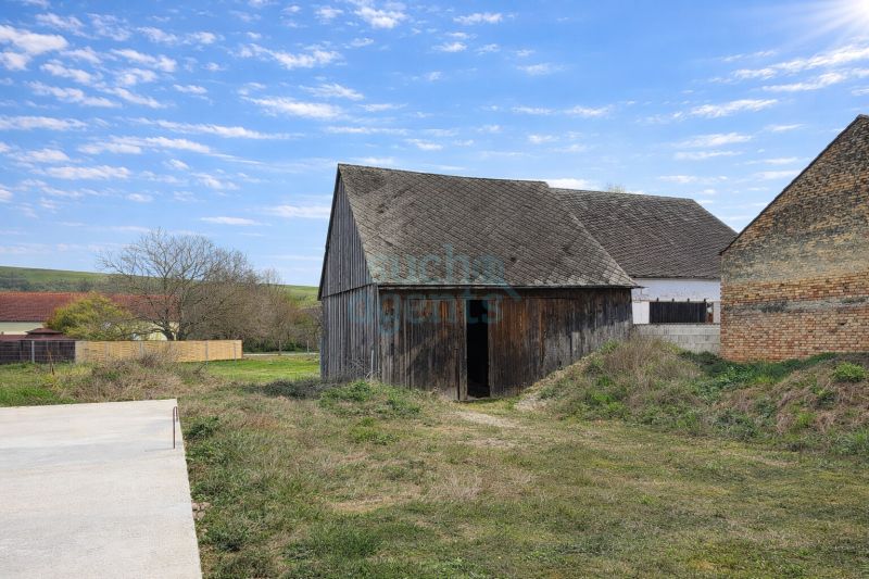Liegenschaft mit gro�em Potenzial auf ca. 1.807 m� bewilligter Einreichplan & bestehende Bodenplatte /  / 2126&nbsp;Ladendorf / P�rstendorf / Bild 2