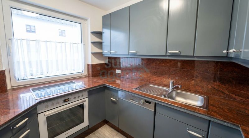 NEUER PREIS! Top renovierte Eigentumswohnung in Hörsching mit verglastem Balkon und Garage / / 4063 Hörsching / Bild 4