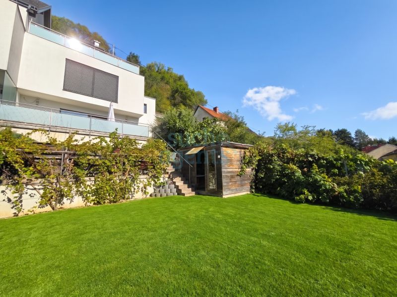 Generationenhaus in St. Magdalena: Ruhige Sonnenlage, Panoramablick, Doppelgarage & Smart Home /  / 4040&nbsp;Linz / Bild 1