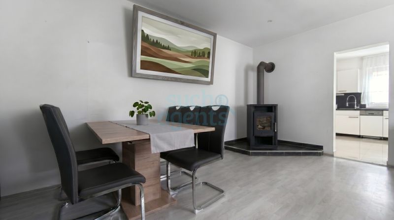 Neuer Preis! Modernisiertes Einfamilienhaus mit ca. 166 m� Wohnfl�che, Garten, Garage und Keller /  / 2871&nbsp;Z�bern / Bild 0