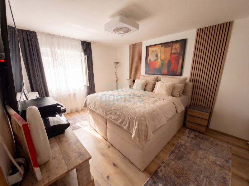 Modernisierte 3-Zimmer-Wohnung mit Traunseeblick, Loggia & kompletter M�blierung /  / 4813&nbsp;Altm�nster / Bild 1