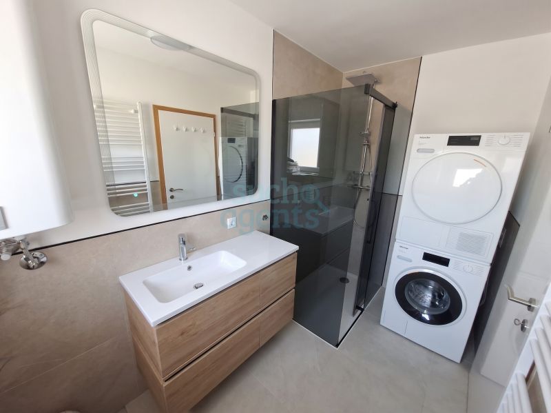 Modernisierte 3-Zimmer-Wohnung mit Traunseeblick, Loggia & kompletter M�blierung /  / 4813&nbsp;Altm�nster / Bild 2