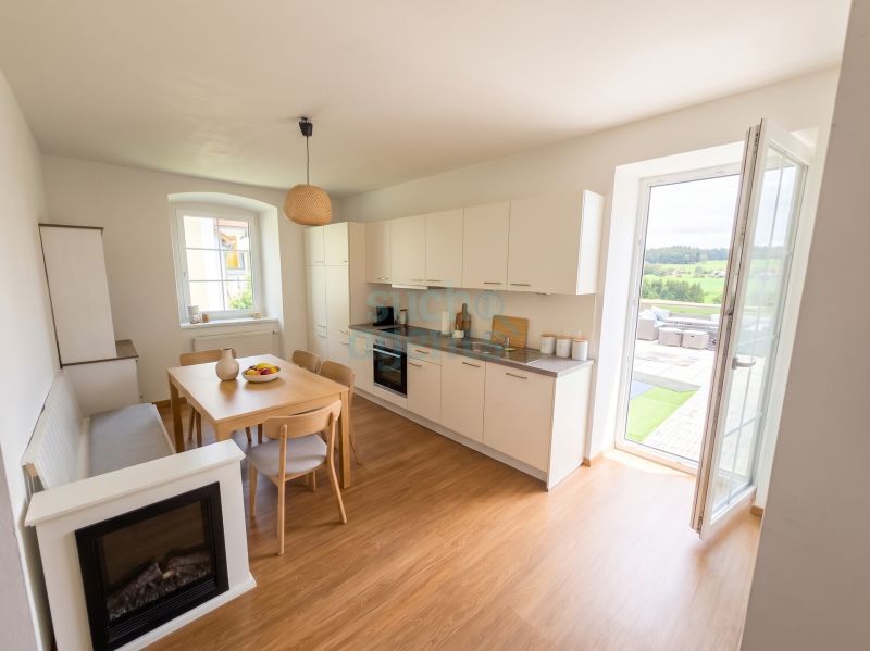 Saniertes Haus mit 2 Wohneinheiten, Doppelgarage, 80m� Dachterrasse & Weitblick - Anleger & Familien /  / 4372&nbsp;Sankt Georgen am Walde / Bild 3