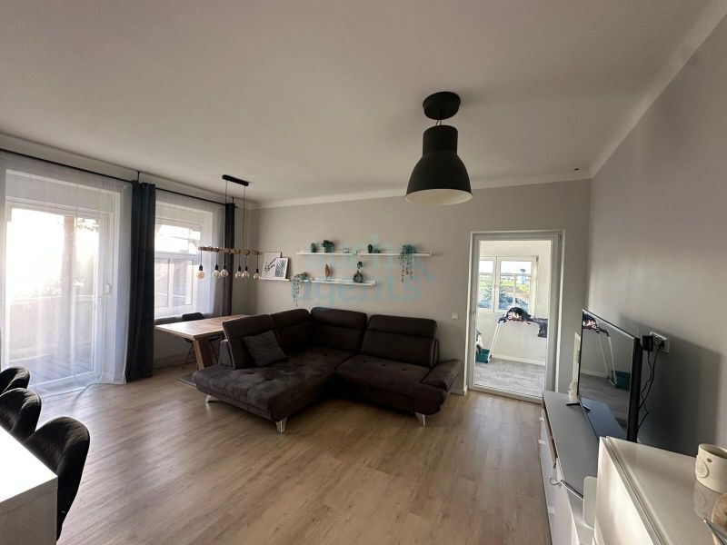 Renovierte 4-Zimmerwohnung mit 233 m Eigengarten und zwei Stellpltzen ? Nhe Haid-Center /  / 4053 Haid / Bild 1