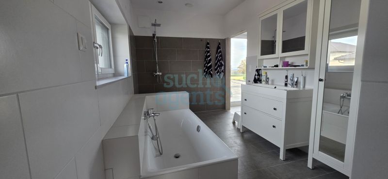 Grozgiges Generationenhaus mit modernster Technik und Blick in die Natur /  / 3354 Wolfsbach / Bubendorf / Bild 2