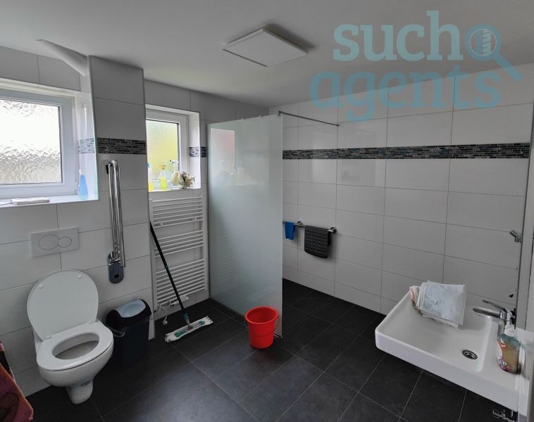 Ein-Zweifamilienhaus mit traumhaften Ausblick und Altbaucharme /  / 8911 Admont / Bild 2
