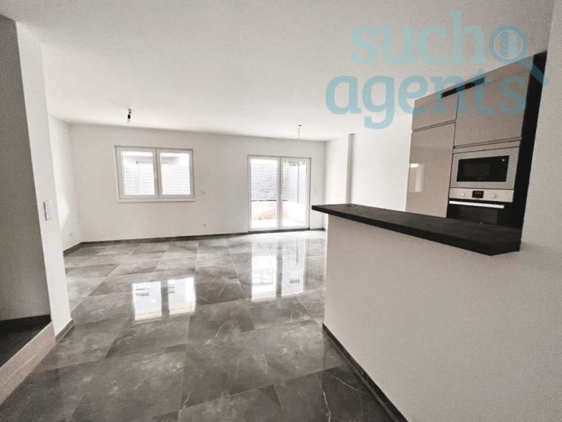 Modernes Reihenhaus in Massivbauweise inkl. 2 Parkpltze und sehr niedrige BK /  / 2325 Himberg / Bild 2
