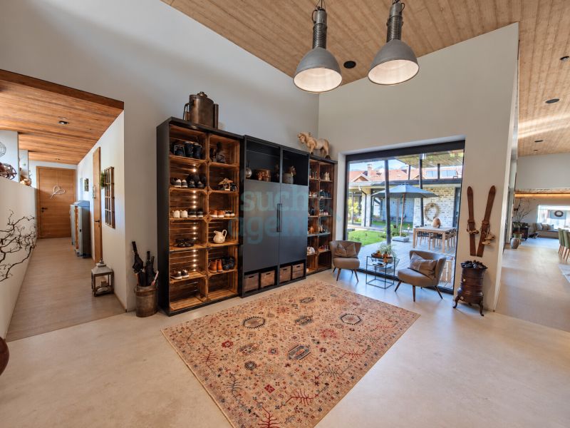 Neubauvilla in Bad Ischl ? 337 m� auf einer Ebene, Raumh�hen bis 4 m und  Smart Home /  / 4820&nbsp;Bad Ischl / Bild 2