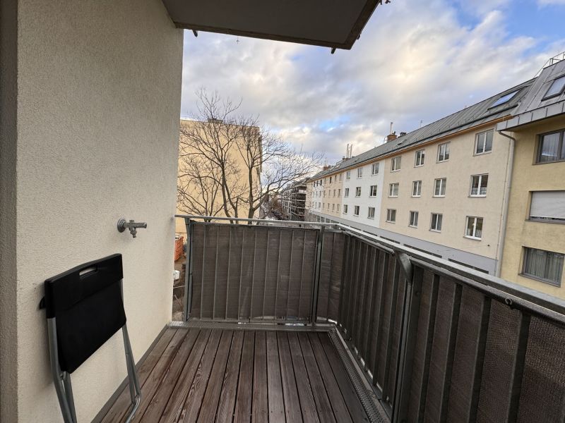 Exklusive 3-Zimmer-Wohnung: Balkon, Lift & Gemeinschaftsgarten in Top-Lage /  / 1140 Wien / Bild 4
