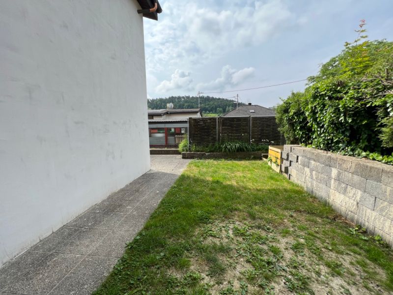 Terrasse, Gemeinschaftsgarten und Kaminofen! Preiswerte 3 Zimmerwohnung in Engerwitzdorf