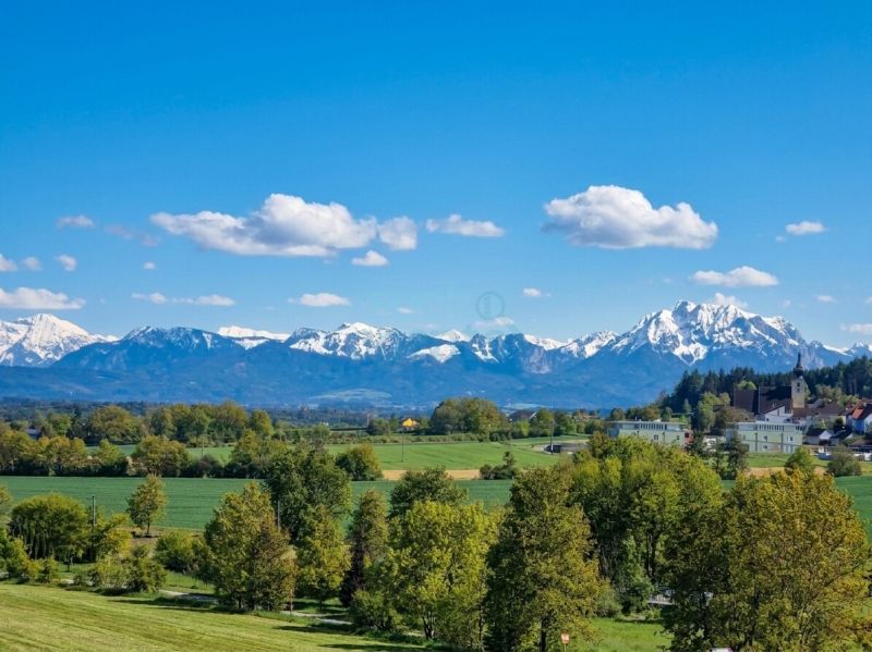 Wie Erstbezug! Renovierter Bungalow mit Panoramablick, gro�em Garten, Vollkeller, Doppelgarage, uvm. /  / 4671&nbsp;Neukirchen bei Lambach / Bild 1