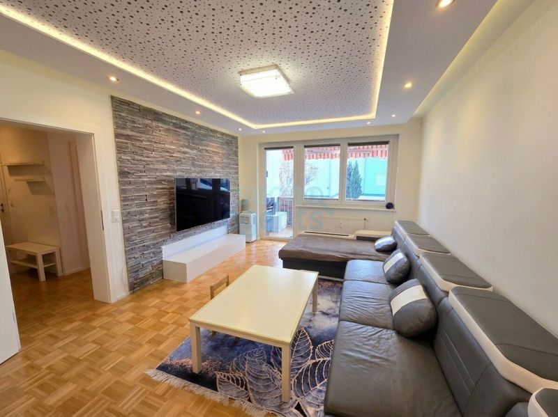 Frühlings-Highlight: Helle, Modernisierte EG-Wohnung mit Loggia, Carport & Top-Küche in ruhiger Lage