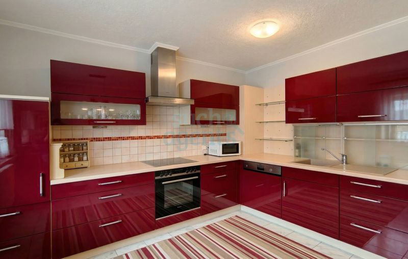 Modernisierter Bungalow mit ca. 200 m�, Wintergarten, Keller, Garage und �berzeugender Au�enanlage /  / 2820&nbsp;Walpersbach / Bild 3