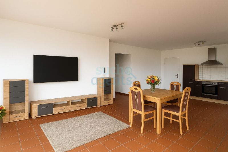 Helle 4 Zimmer Wohnung mit ca. 97 m² und eigenem Parkplatz