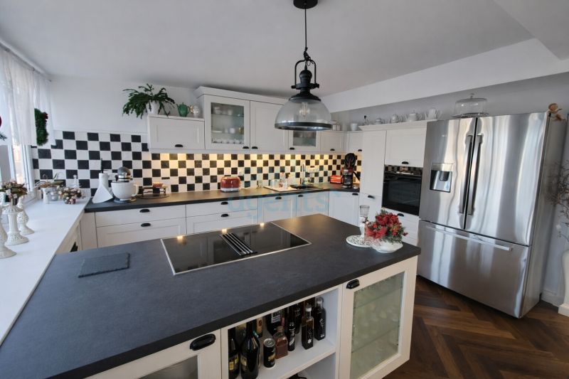 Exklusive Dachgeschosswohnung mit ca. 140 m� Wohnfl�che und Dachterrasse /  / 4820&nbsp;Bad Ischl / Bild 3