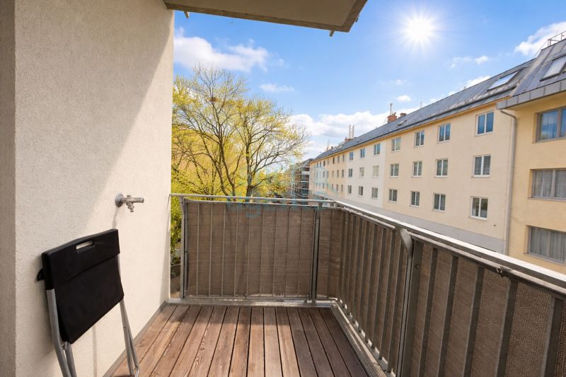 Neuer Preis! M�blierte 3-Zimmer-Wohnung mit Balkon, Lift & Gemeinschaftsgarten in Top-Lage /  / 1140&nbsp;Wien / Bild 3