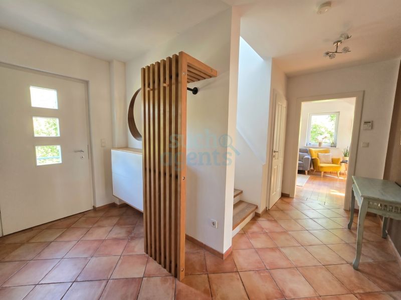 Sonniges Einfamilienhaus in ruhiger Lage mit Weitblick, Balkon, Tischlerk�che, Keller & Garage /  / 6845&nbsp;Hohenems / Bild 4