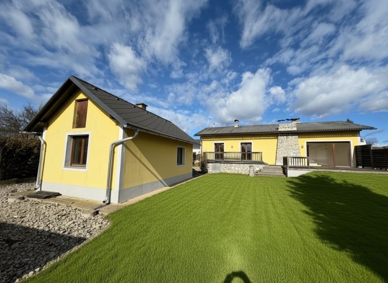 Einfamilienhaus in ruhiger Lage im S�d-Westen von Graz mit Nebengeb�ude als Wohn- bzw. B�ro nutzbar /  / 8054&nbsp;Graz / Bild 0