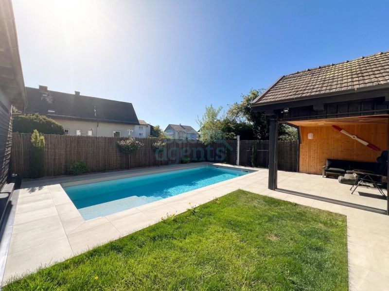 Umfangreich Modernisiertes Familienhaus mit Einliegerwohnung, Pool, Terrasse und Carport /  / 4973&nbsp;St.Martin im Innkreis / Bild 0
