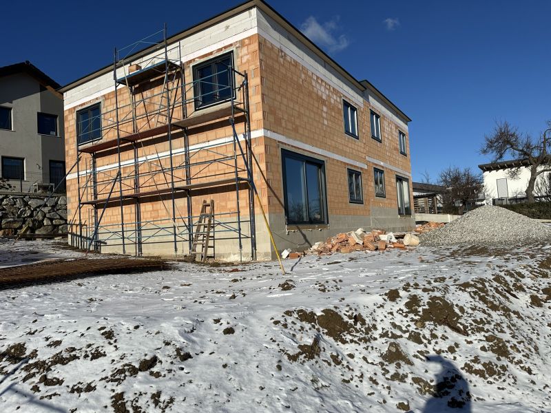 Neues Jahr, neue Perspektiven ? Neubau-Doppelhaushälfte im Erstbezug