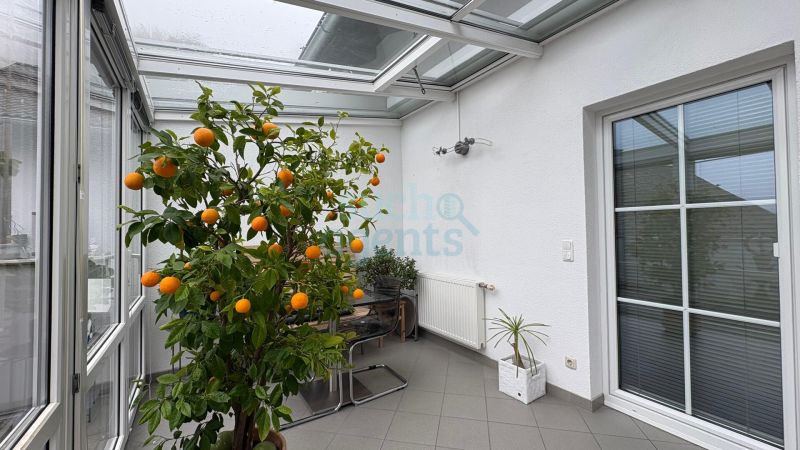Attraktive Maisonette-Wohnung in Top-Ruhiglage mit Terrasse & Wintergarten! /  / 4800 Attnang / Bild 2