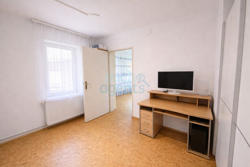 Wohnen am Wald: Attraktives Ein- oder Zweifamilienhaus auf 128m�, 5 Zimmern & Erweiterungspotential /  / 2640&nbsp;Gloggnitz / Bild 3