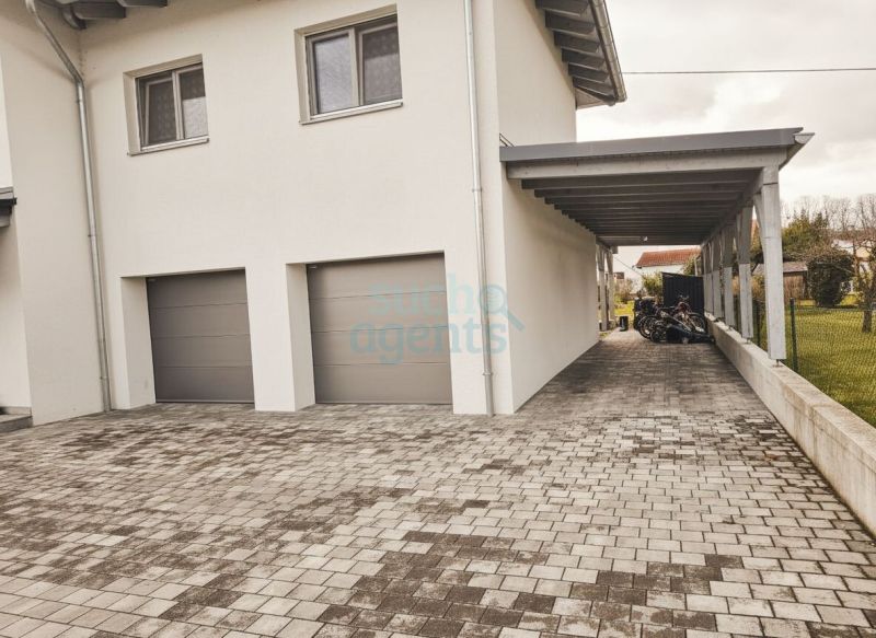 Mehrfamilienhaus mit Garten & Doppelgaragen  ? Ihr Familienparadies in Neuzeug /  / 4523 Neuzeug / Bild 4