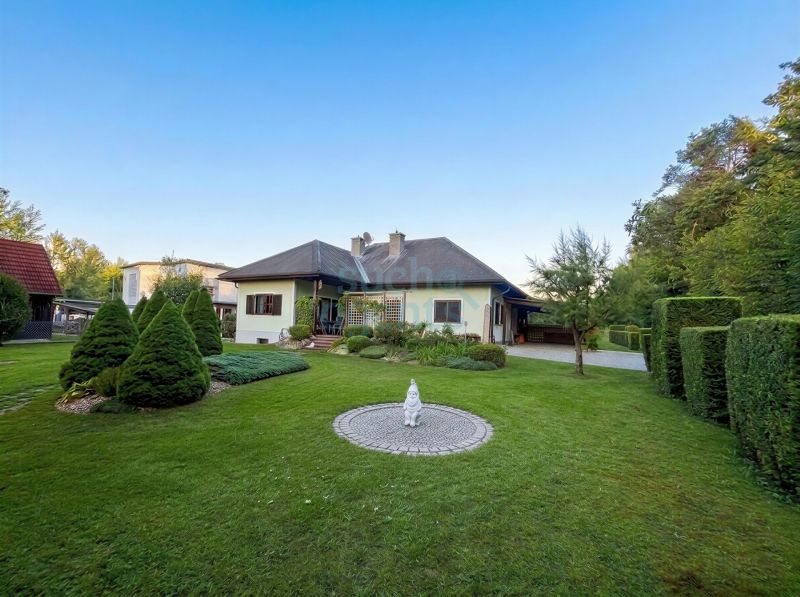 Wohnen im Gr�nen - gro�z�giger Bungalow auf rund 1.000 m� Grundst�ck in Kalsdorf /  / 8401&nbsp;Kalsdorf bei Graz / Bild 0