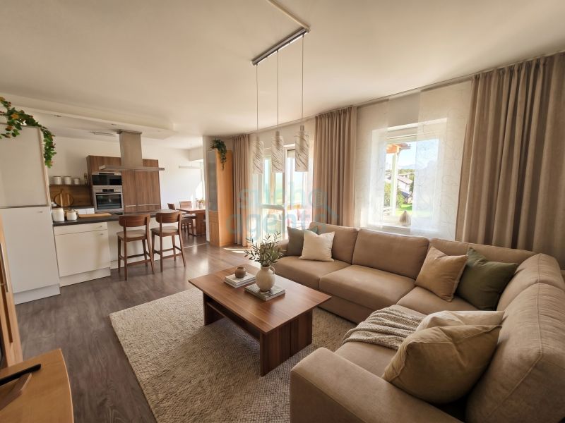 Sonnige Wohnung in Ruhelage mit S�dloggia, Traunsteinblick & hochwertiger Ausstattung | Pinsdorf /  / 4812&nbsp;Pinsdorf / Bild 1